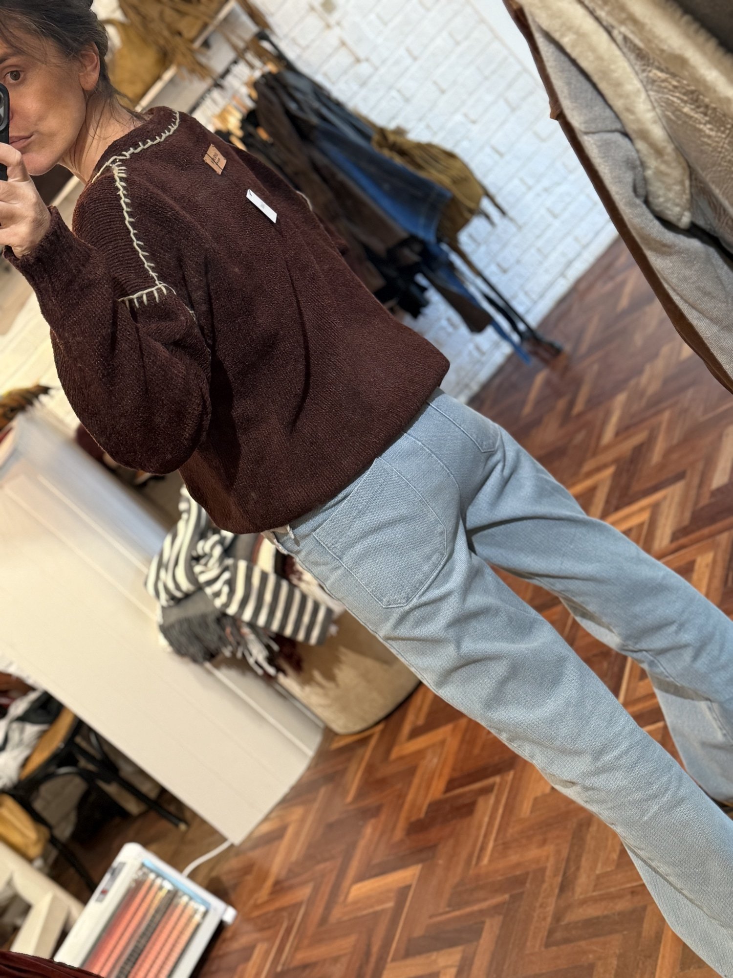 Sweater Basico bordados
