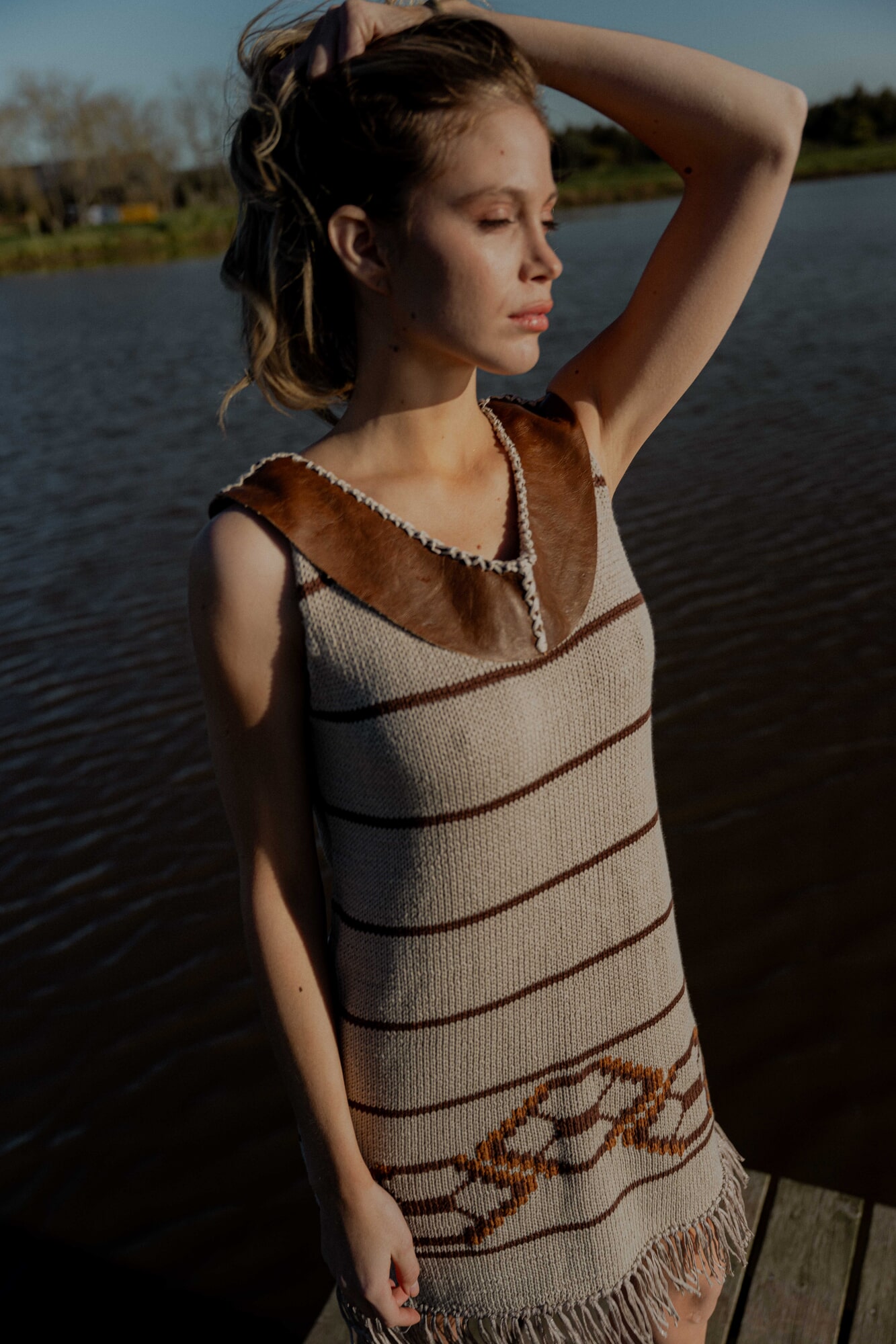 Vestido tejido y cuero etnic