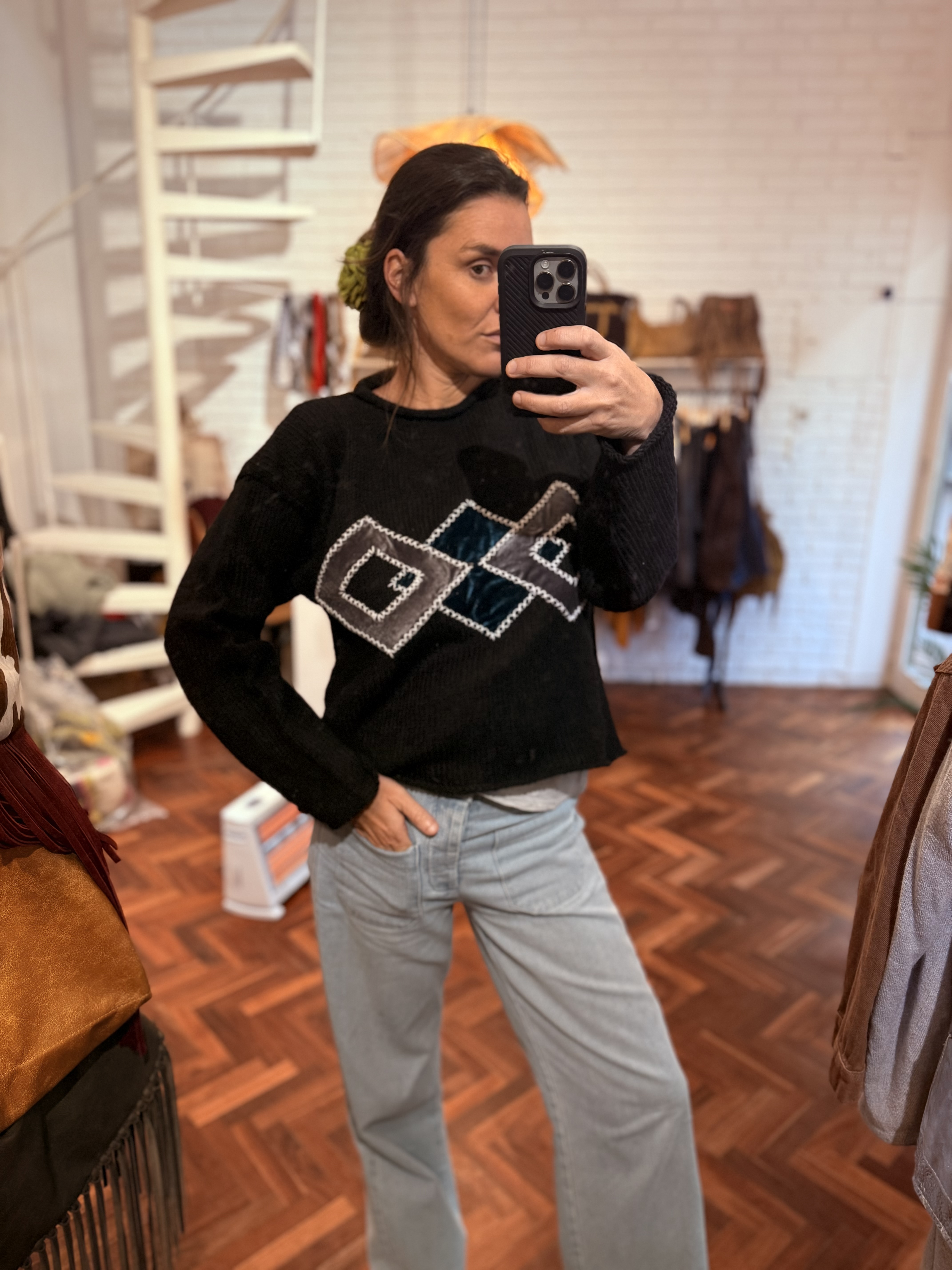 Mistic sweater