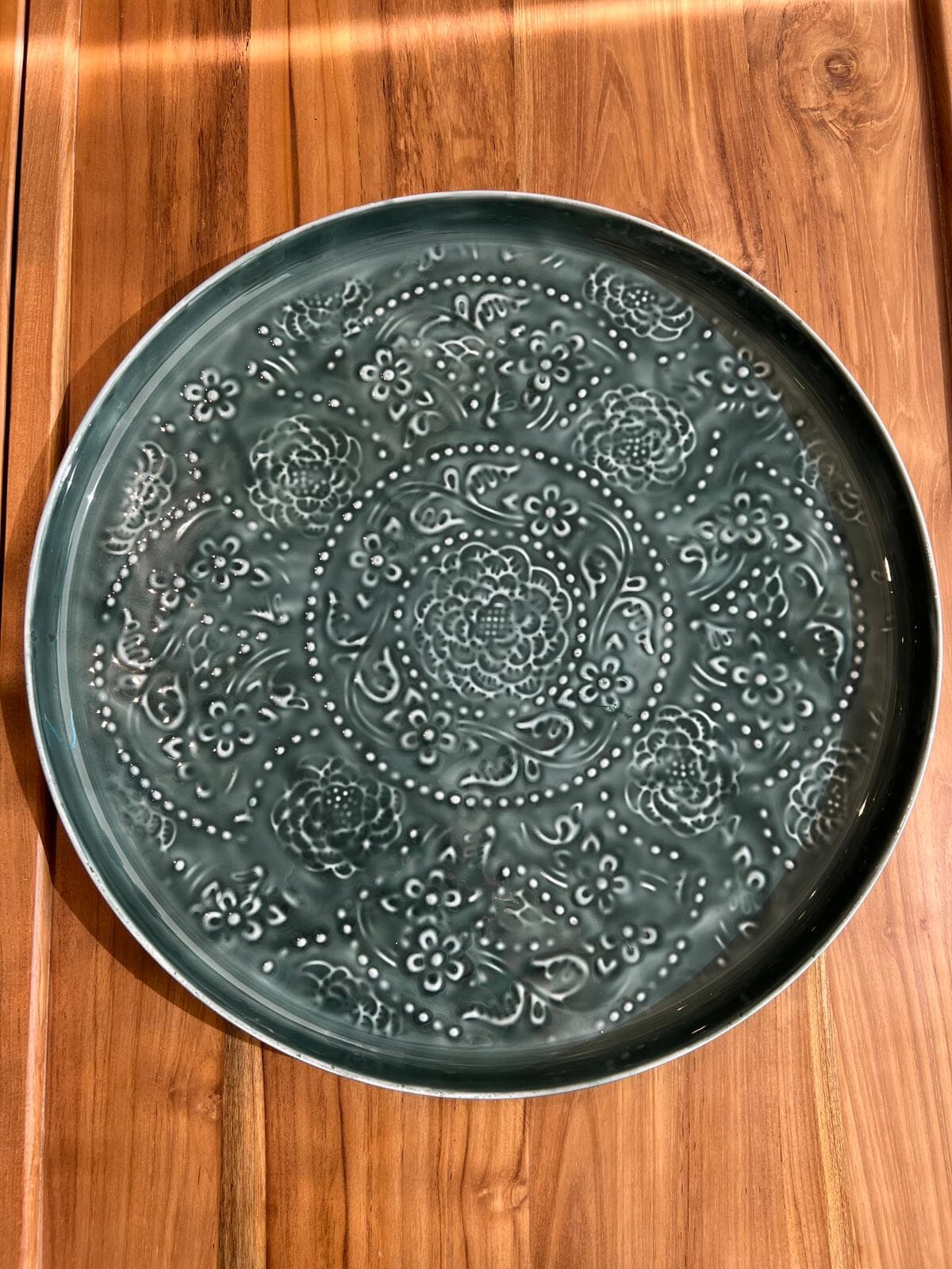 Bandeja decorativa de metal