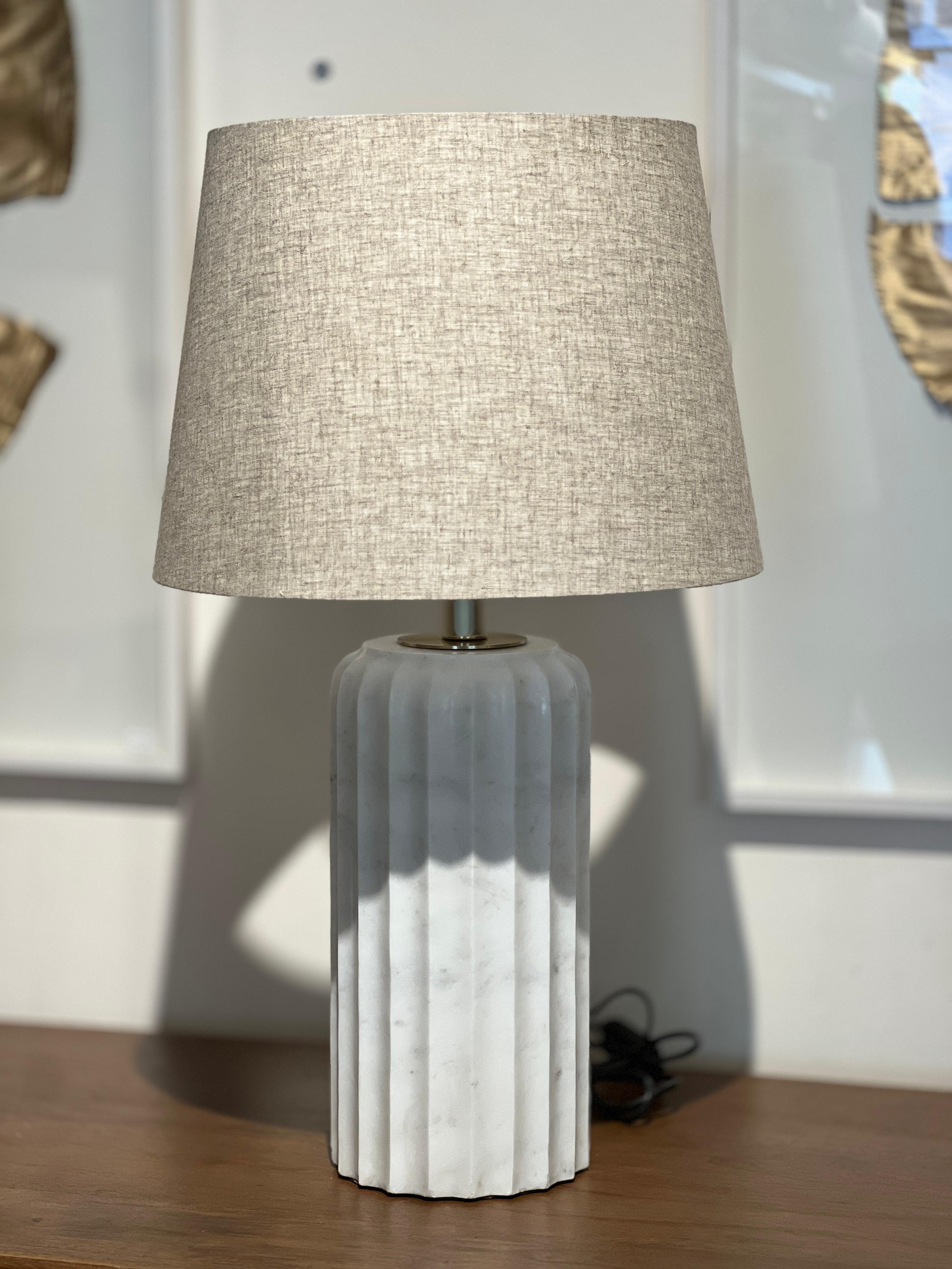 Lampara tubular marmol