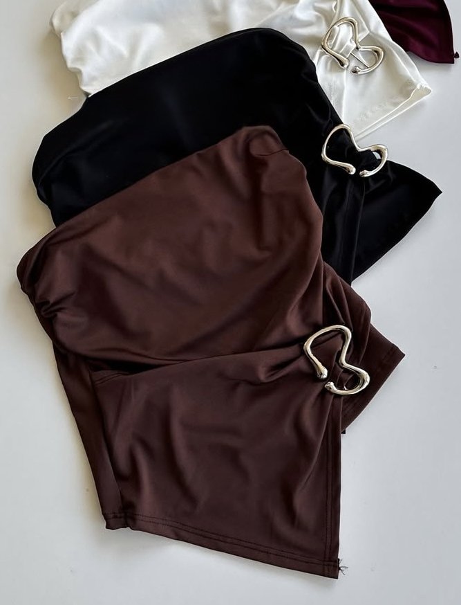 Strapless aplique