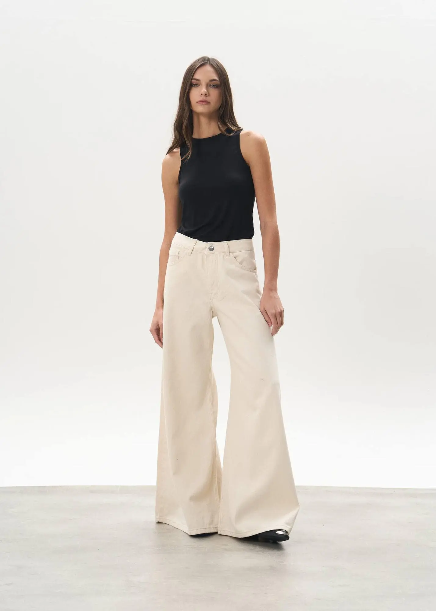 Mega wide leg