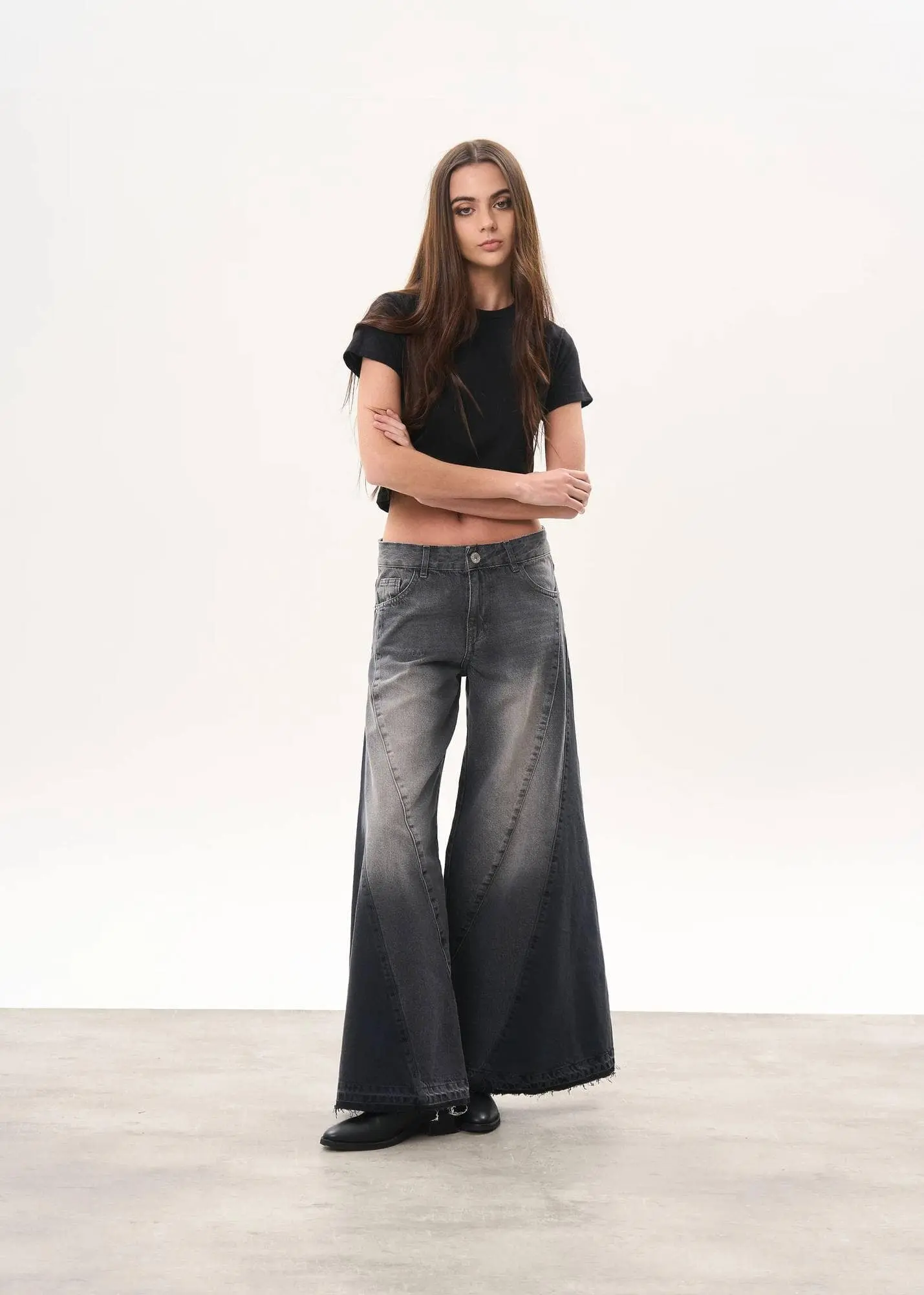 Mega wide leg
