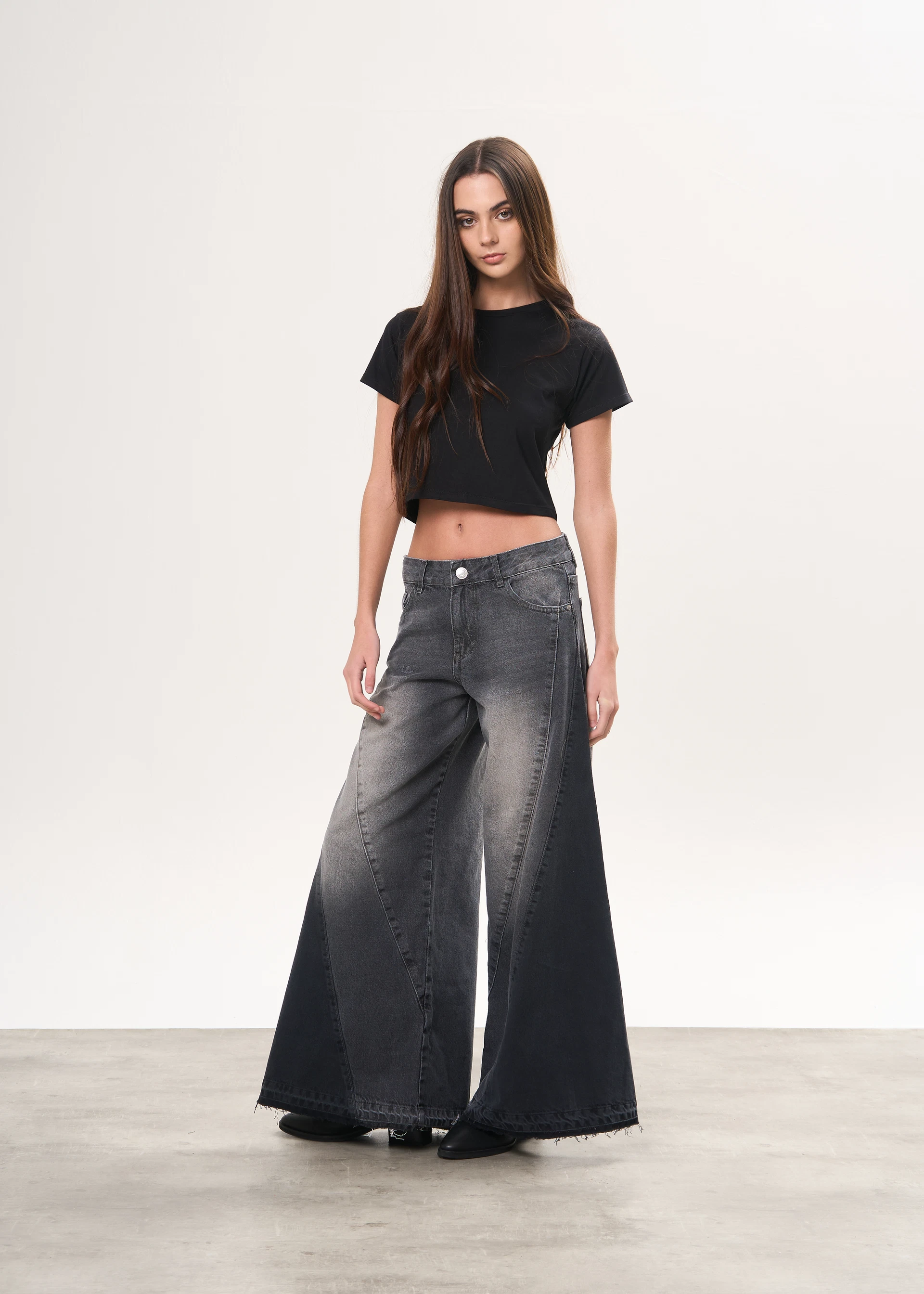 Mega wide leg