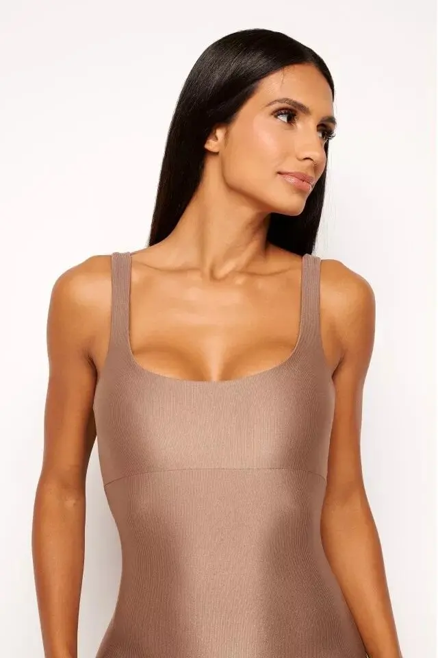 JUMPSUIT ESSENCE CORTO