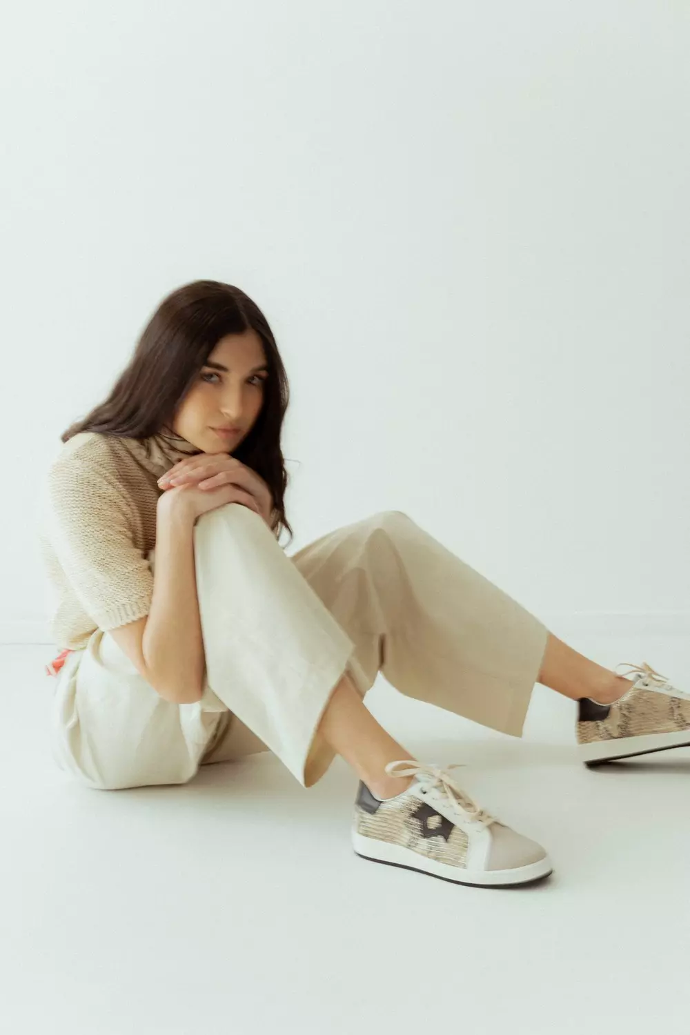 LOW CROWN SNEAKERS